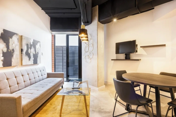 SILK-408 Convenient Apartment in Zone 4