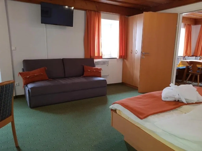 2 Bedrooms Double Apartment