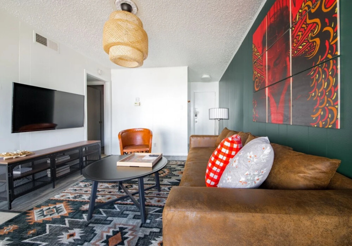 WanderJaunt - West Campus Apartments
