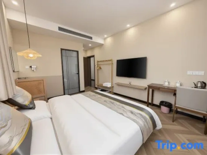 Standard Double room with view