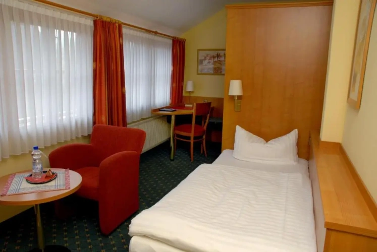 Standard Single room