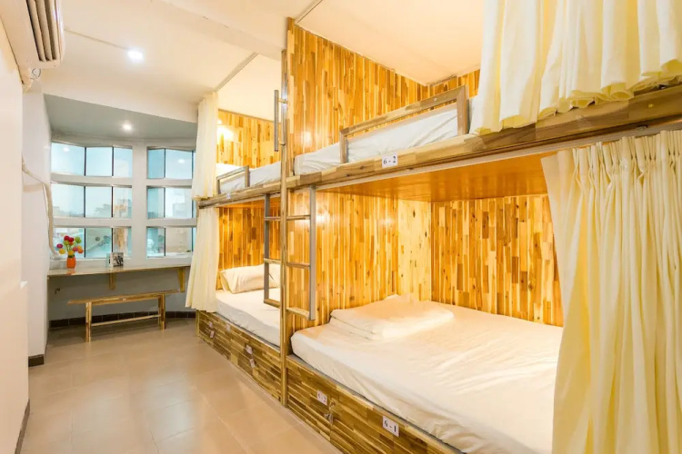 Yelo 2 Hostel