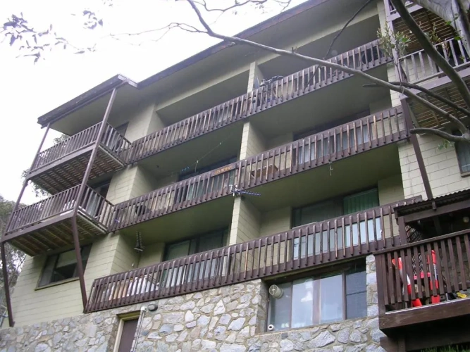 2 Bedrooms Apartment with mountain view