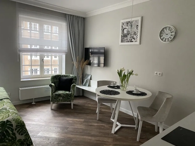 Deluxe Studio