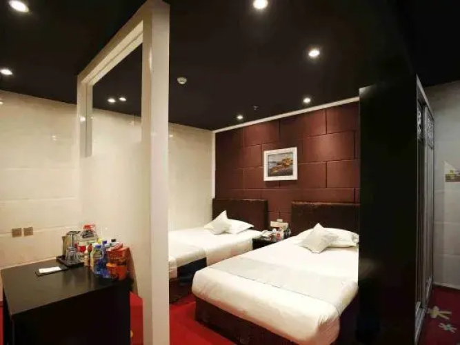 Mona Hotel