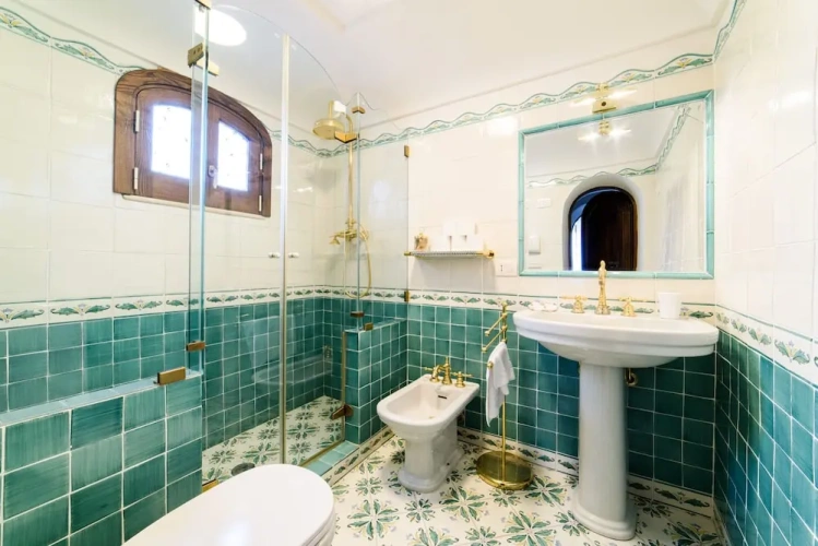 2 Bedrooms Villa
