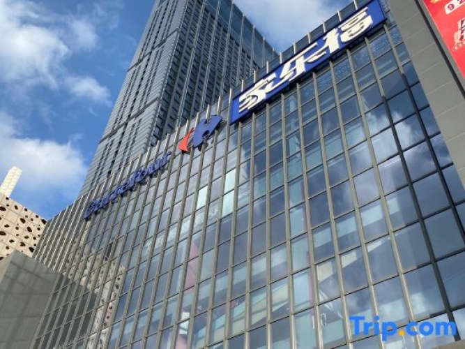 Kunming Benke Apartment (Baiyun Road Subway Station)