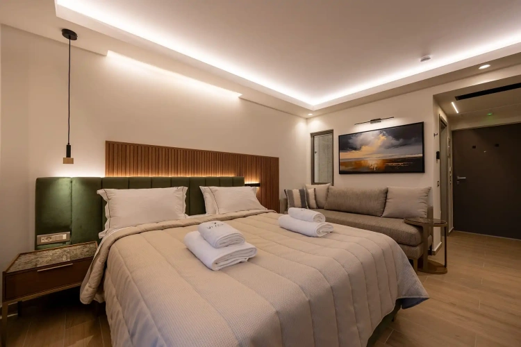 Deluxe Suite with balcony