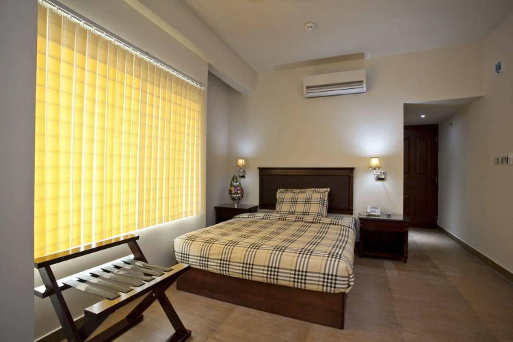 La Rose Hotel