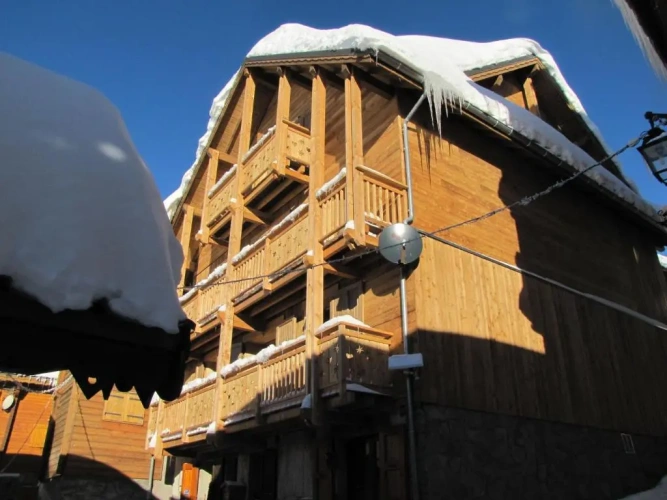 3 Bedrooms Chalet