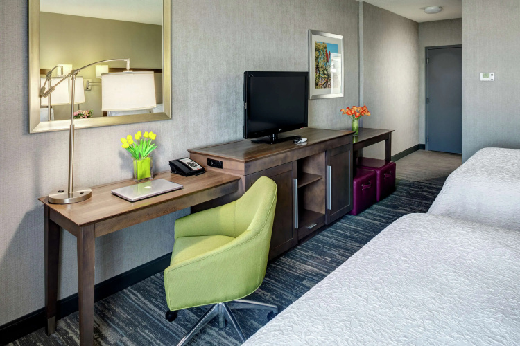 Hampton Inn & Suites Palm Desert