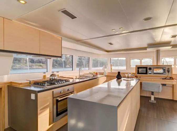Dream Yacht Charter Private Crewed Yacht