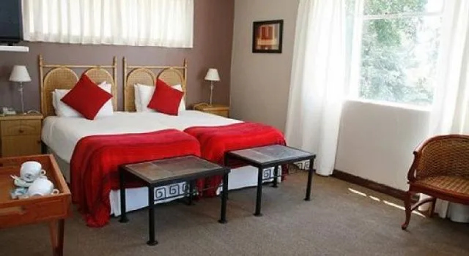 Everglades Hotel & Conference Centre