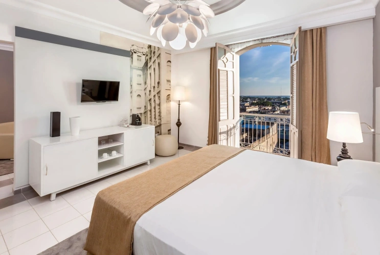 2 Bedrooms Standard Double room with balcony and with city view