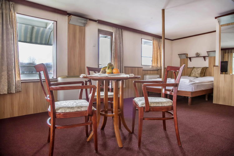Fortuna Boat Hotel