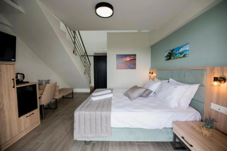 Deluxe Quadruple room