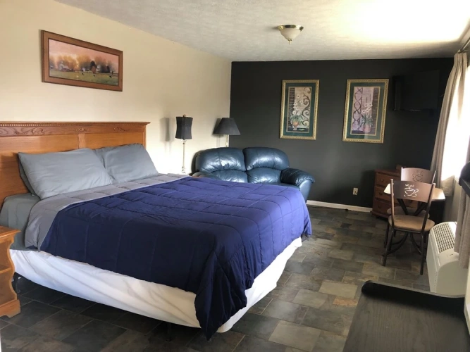 Economy Double room with street view