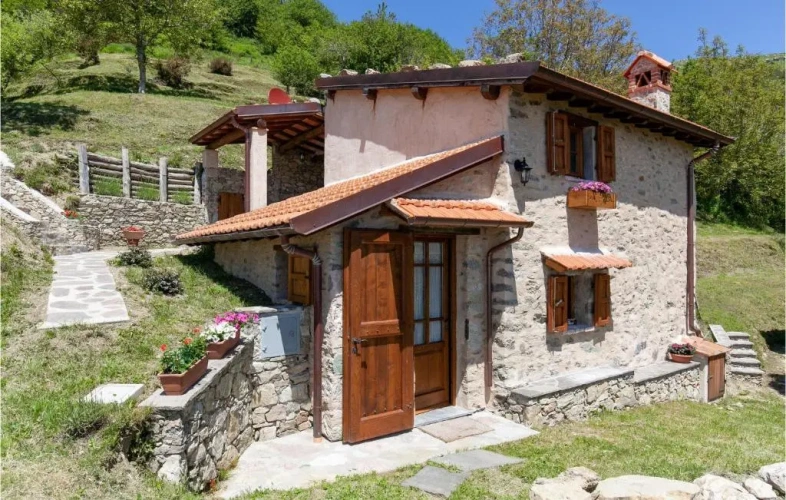 2 Bedrooms Cottage
