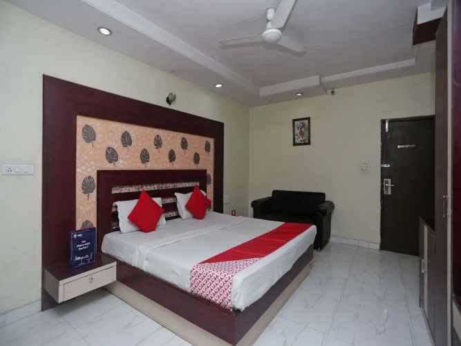 OYO 12914 Hotel Jagdish