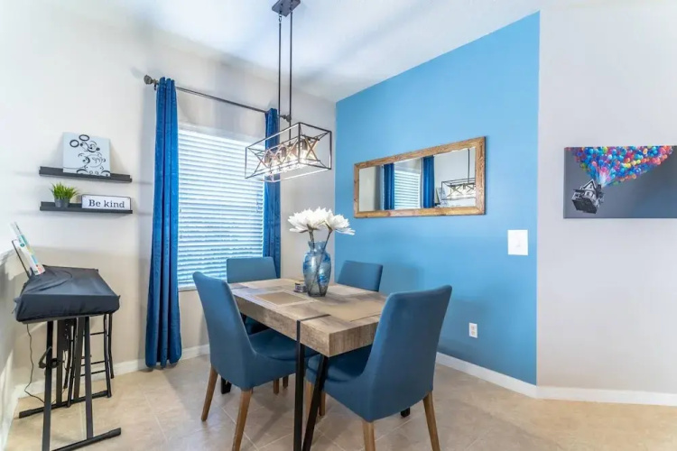 7526 Oakwater