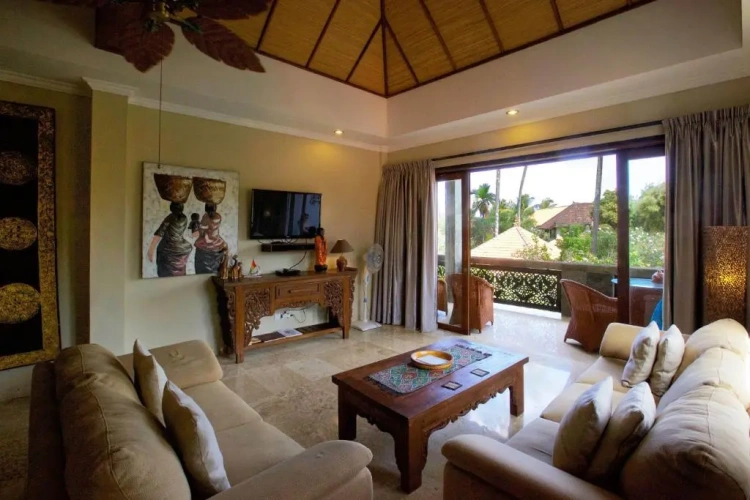1 Bedroom Apartment with balcony and with view