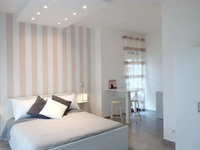 La Playa Apartments
