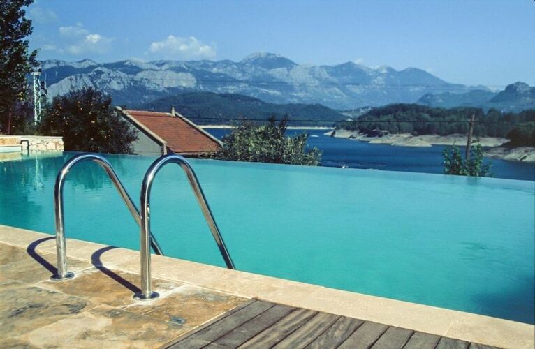 Sakli Gol Evleri Over view