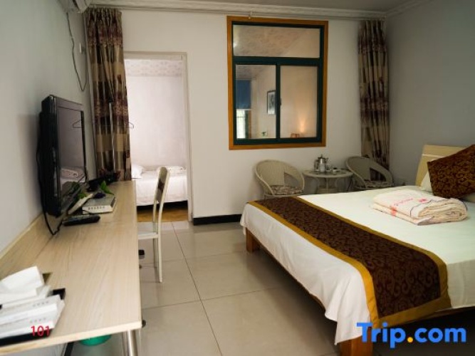 Deluxe Quadruple Family Suite