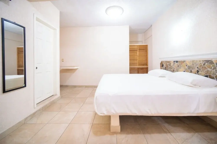 Standard Double room with city view
