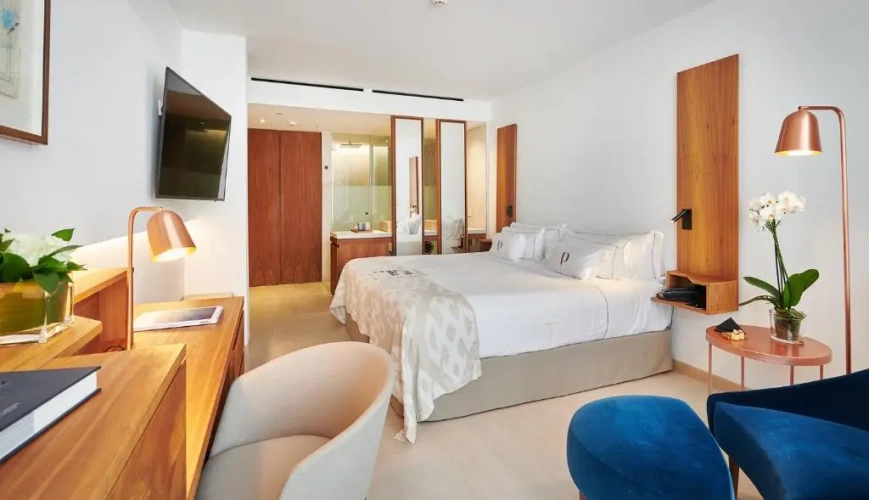 Deluxe Double room with partial sea view