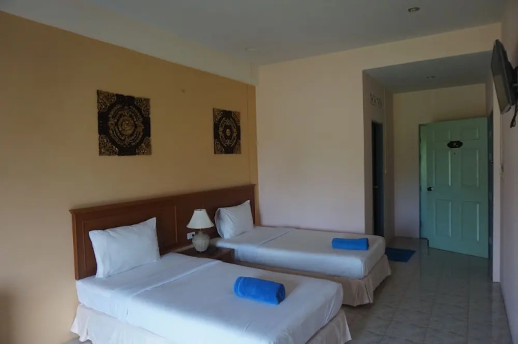 SS Emerald Suite