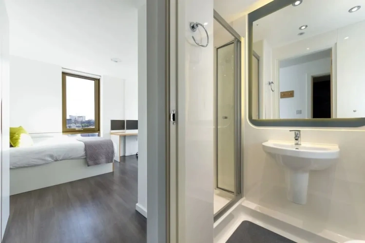 Deluxe Single room