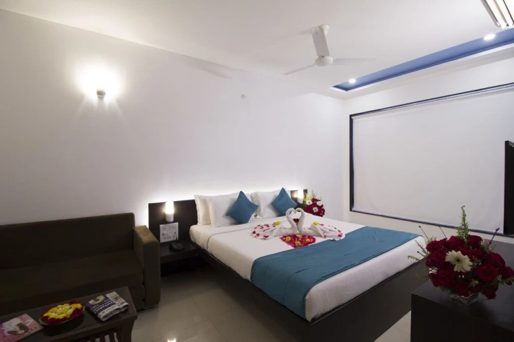 1 Bedroom Executive Double room with city view