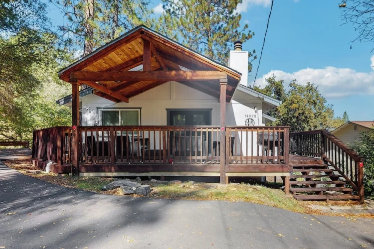 4 Bedrooms Cottage