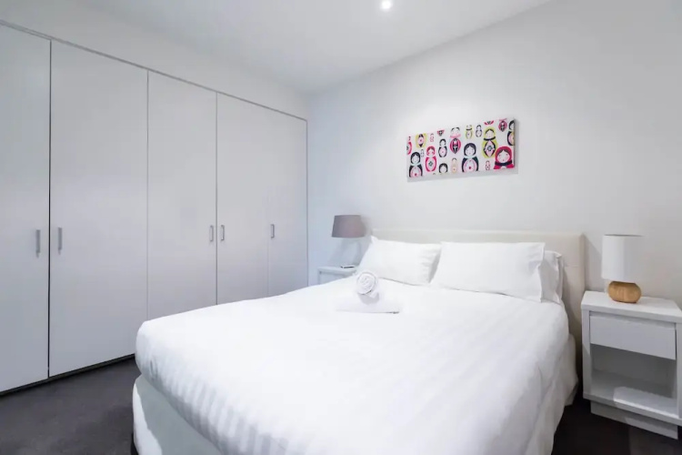 ROBYN, 1BDR Melbourne Apartment