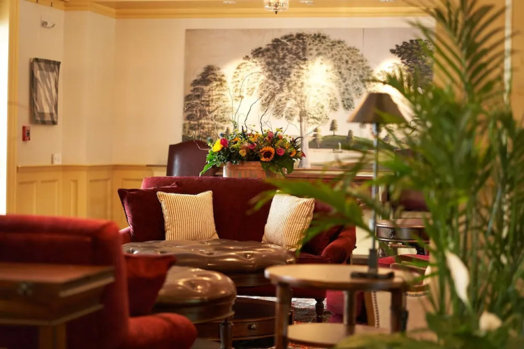 The Groton Inn