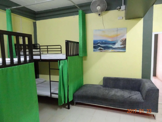 Hugs Guesthouse