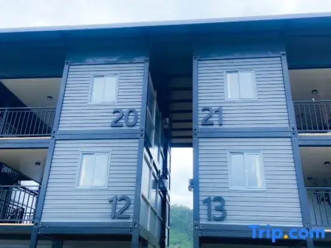 Duli Beach Farm Hostel
