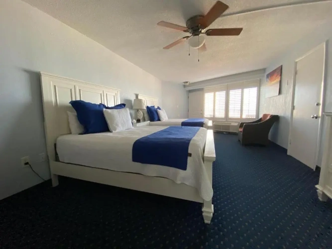 Standard Quadruple room with ocean view
