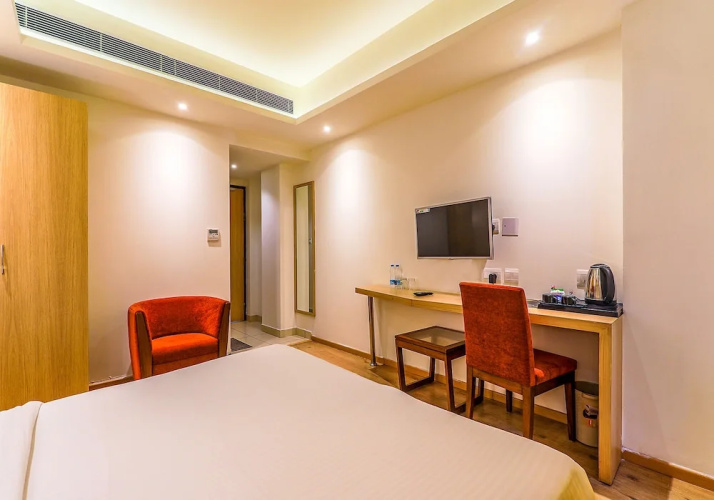 FabHotel Surya Grand Gomti Nagar
