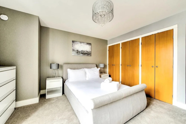 Modern 3 Bed/2bath City Centre Apartment