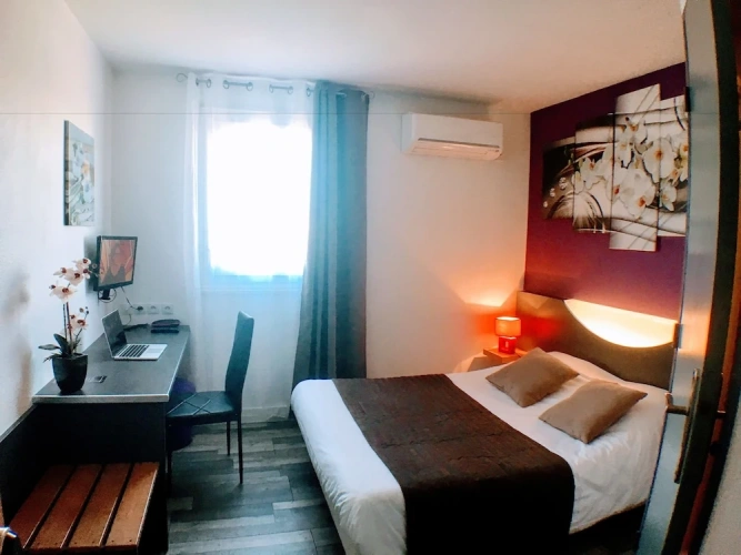 Standard Double room with view
