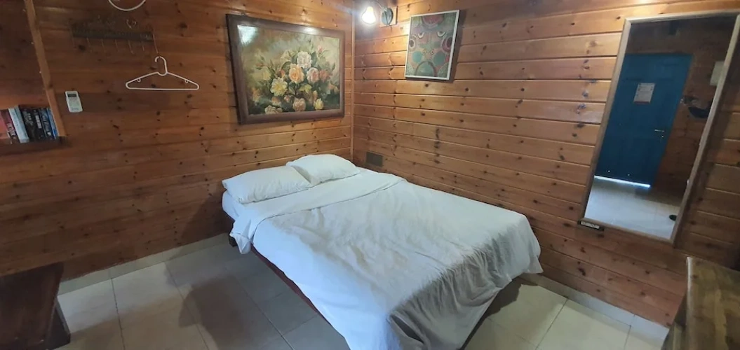 Economy Suite