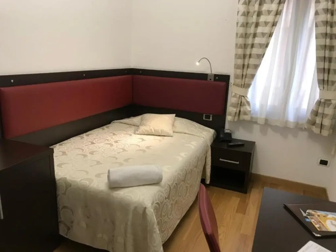 Deluxe Single room