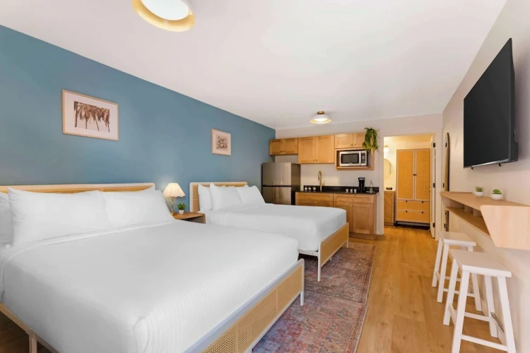 Standard Quadruple room