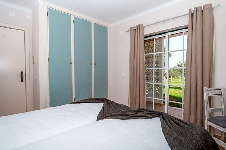 2 Bedrooms Villa