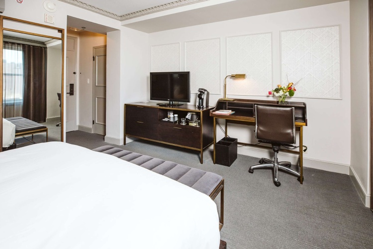 Hotel Phillips Kansas City, Curio Collection by Hilton photo 8