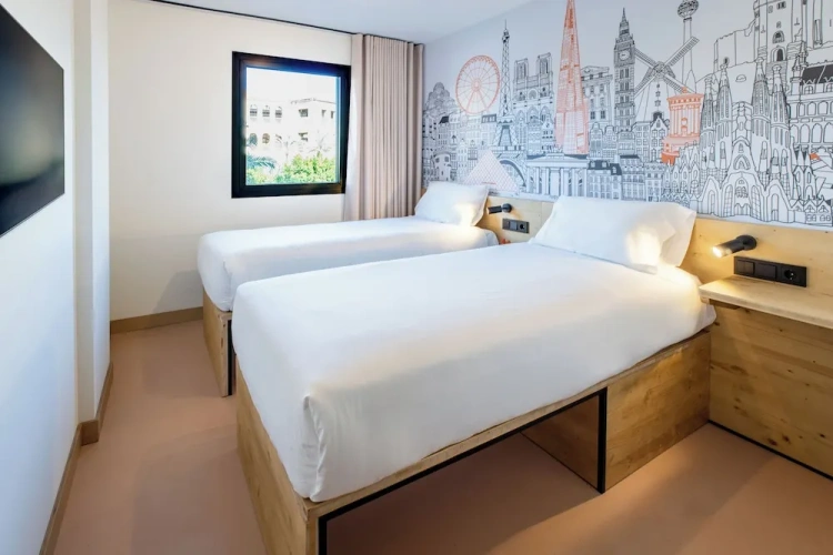 Standard Twin room