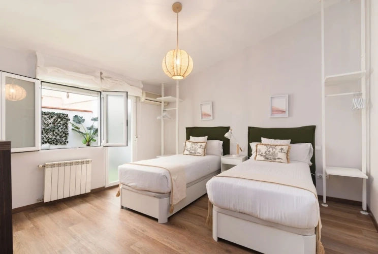 2 Bedrooms Apartment