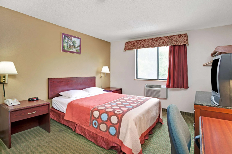 Super 8 By Wyndham Belleville